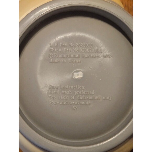 Bugs Bunny 3D Plastic Mug 1992 Warner Bros Vintage Cup Looney Tunes - Picture 6 of 8